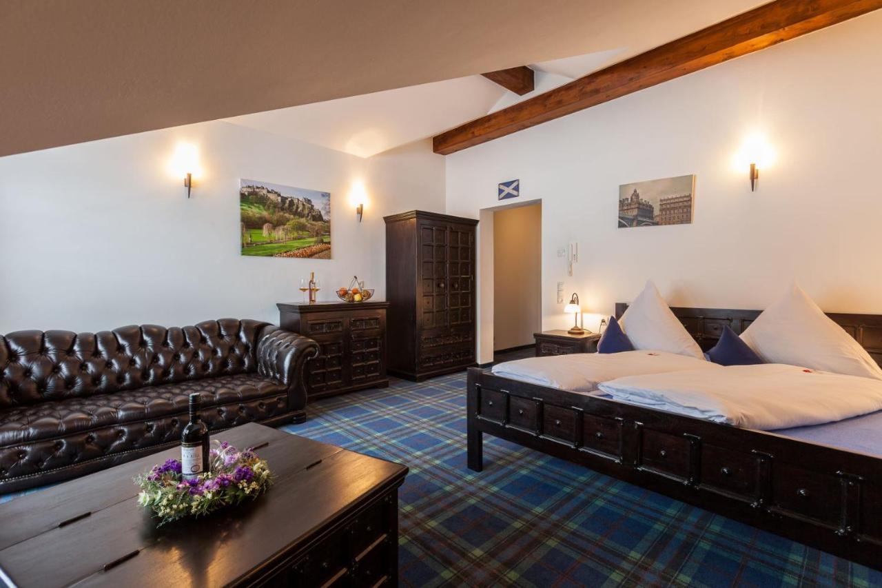 Vitusfort Doppelzimmer Edinburgh フュッセン エクステリア 写真